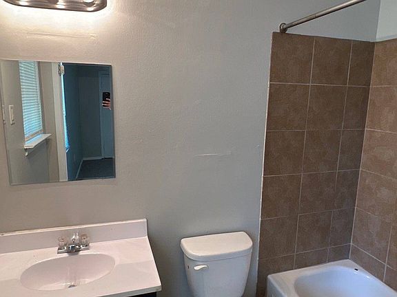 5th image of 5566 Apple Blossom Dr #2