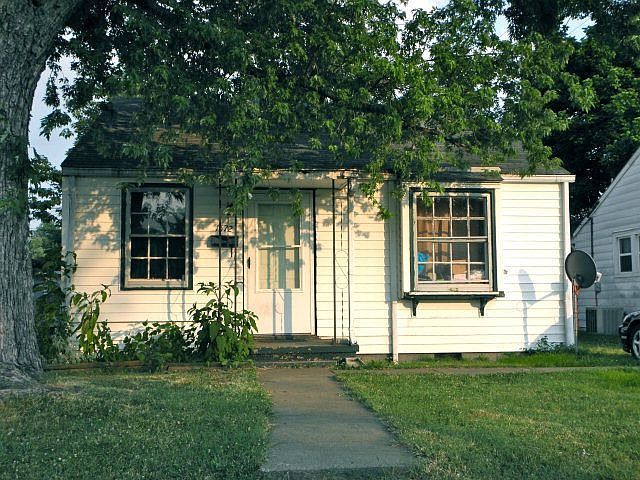 1st image of 1672 Parkdale Dr