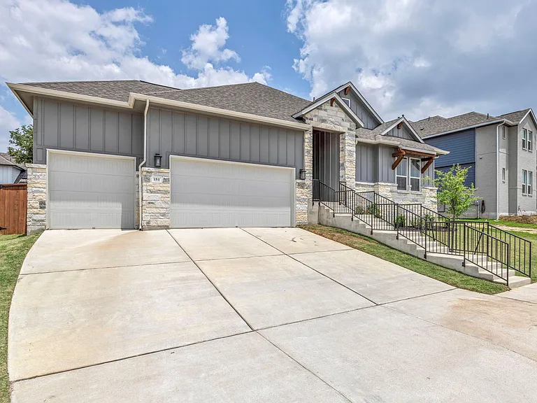 151 Rose Heath Ln — Photo 2