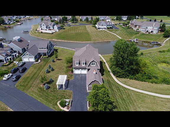 2nd image of 14800 Shoreline Dr W