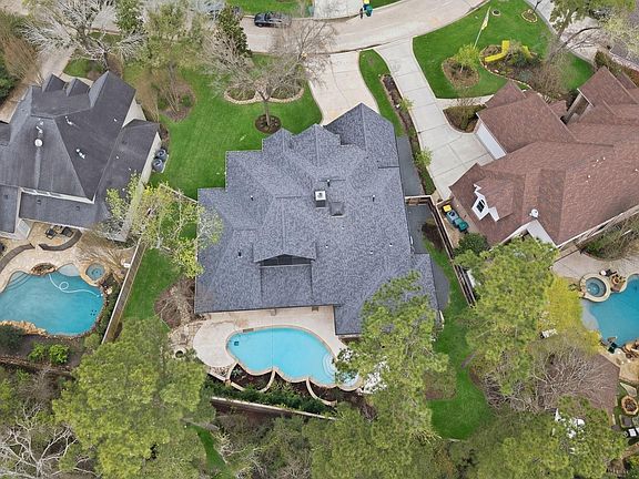 2nd image of 62 N Spring Trellis Cir