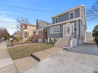 712 Hillside Ave, Cliffside Park, NJ 07010