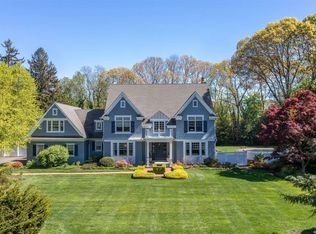 2 Bouton Rd, Lloyd Harbor, NY 11743