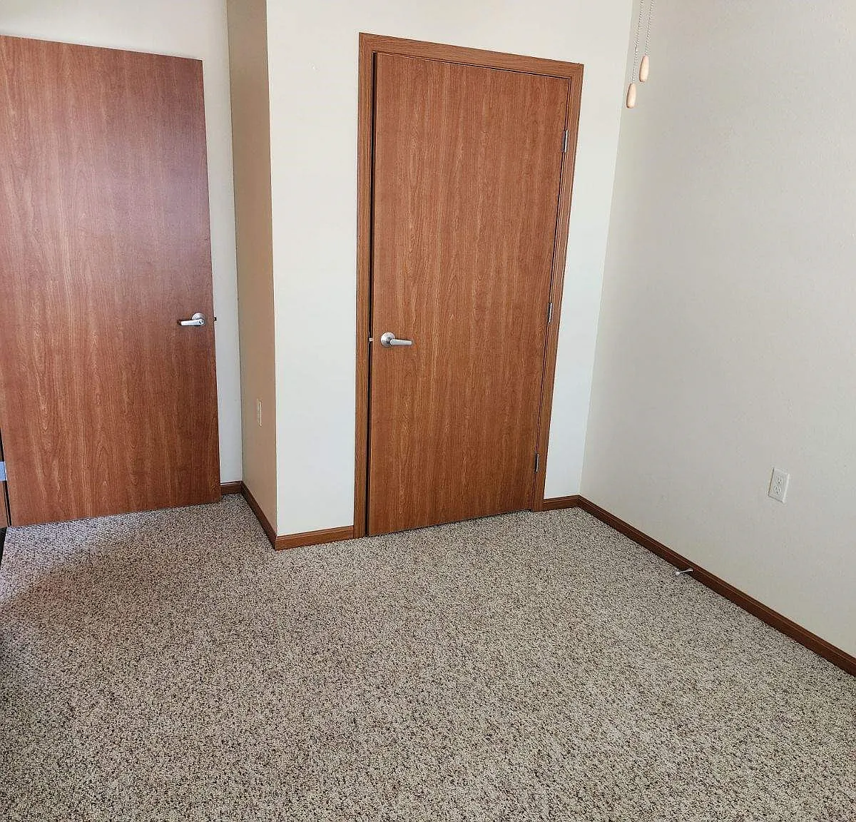 3 bed, $955 — Photo 3