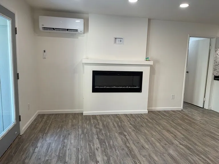 University Park Apartments near Cornell University — Photo 257