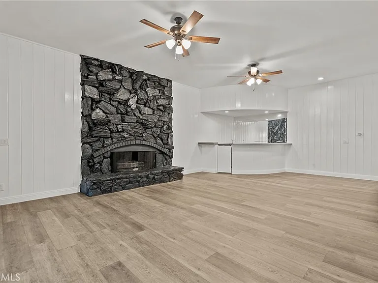 9724 Bothwell Rd — Photo 37