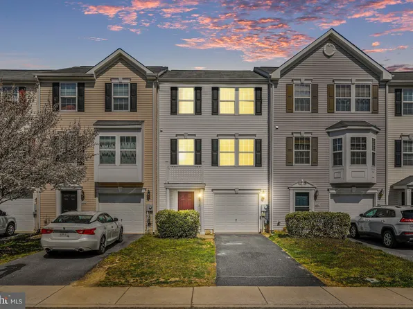 185 Scarboro Dr, Bunker Hill, WV 25413