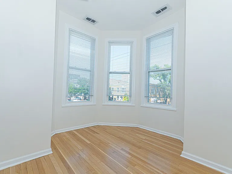 1024 N Western Ave #2 — Photo 6
