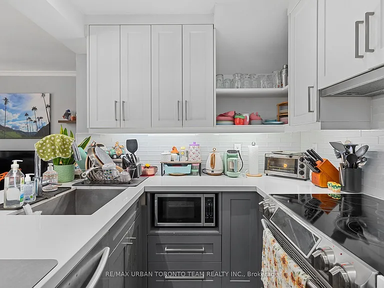 85 Lillian St #21 — Photo 8