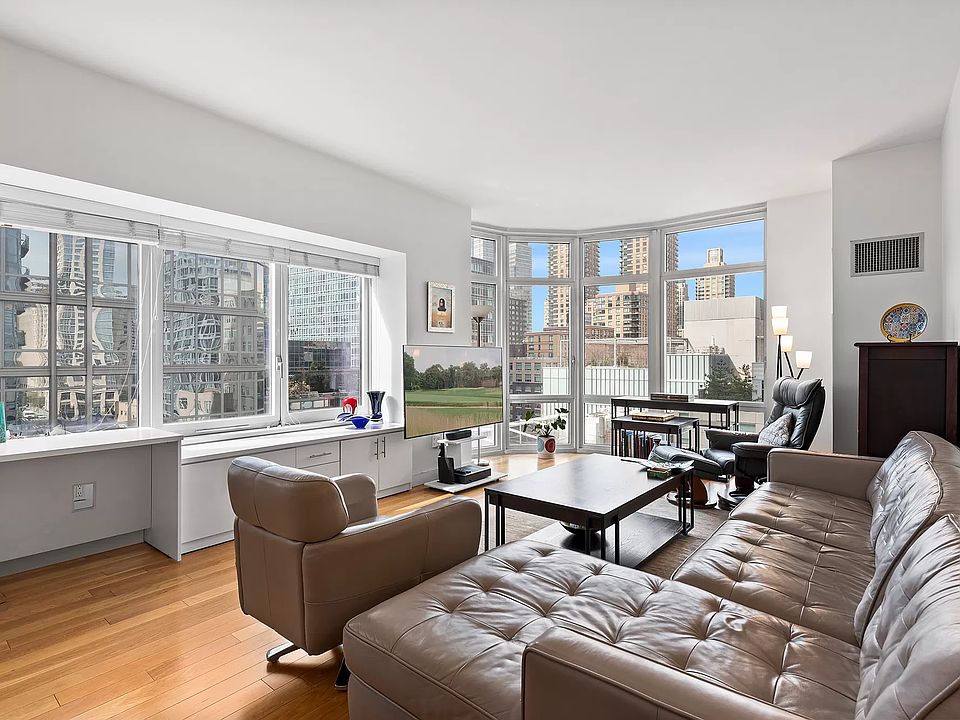 1st image of 555 W 59th St APT 14B