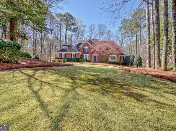 375 Birkdale Dr, Fayetteville, GA 30215