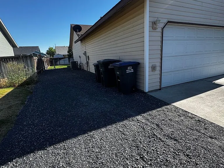 1351 Yost Cir NE — Photo 4