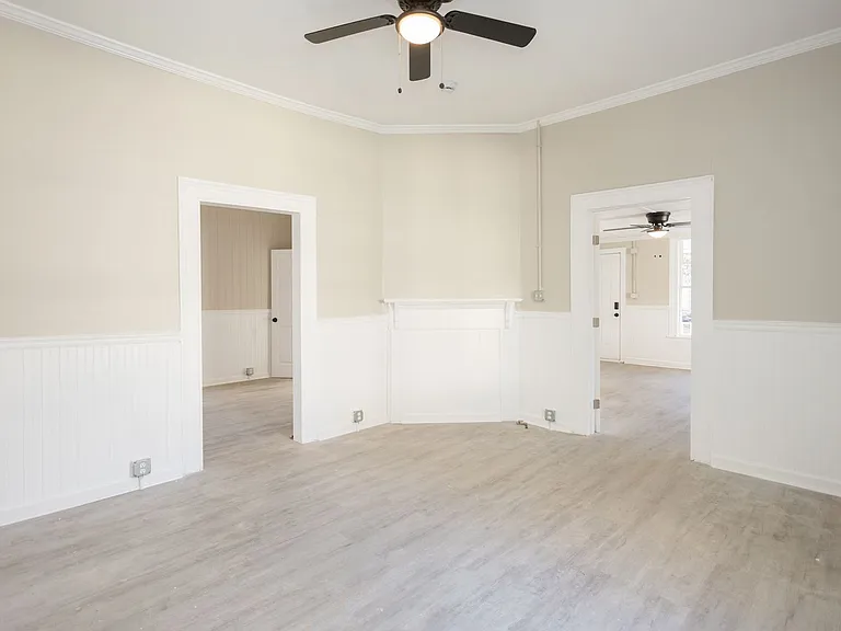 205 W Cherry St — Photo 28