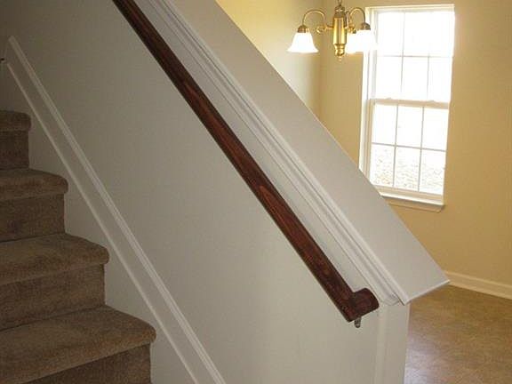5th image of 3709 Hillrise Dr