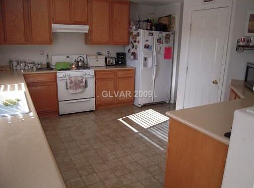 2nd image of 7491 Aardvark Walks St