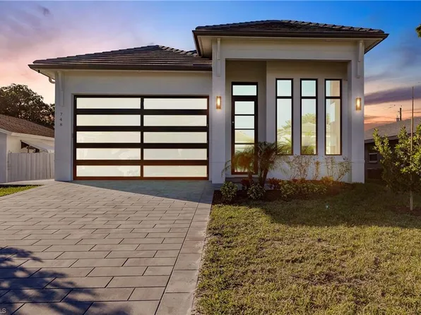 748 110th AVE N, NAPLES, FL 34108