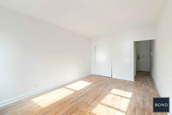 Rented by Bond New York | media 2