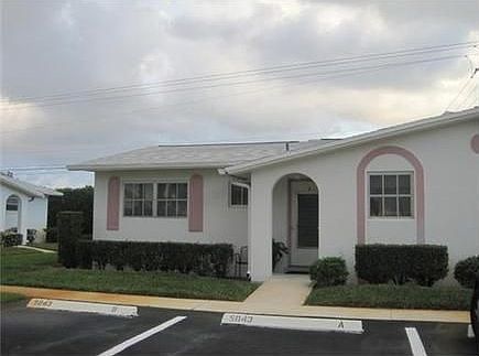 1st image of 5023 Cresthaven Blvd APT D