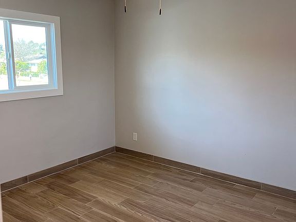 3rd image of 14700 Hubbard St APT 5