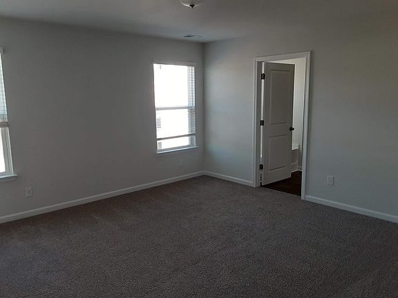 4th image of 2642 Alamanda Dr