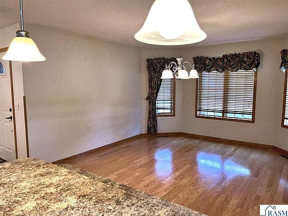 5th image of 133 Cameo Ln