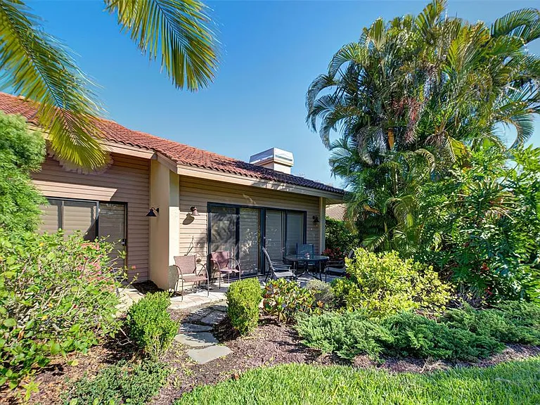 1740 Landings Blvd #39 — Photo 6