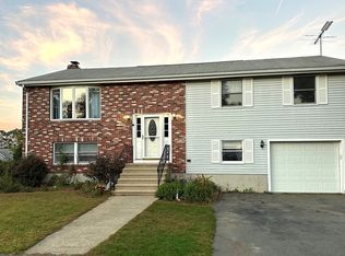 20 Louis Rd, Peabody, MA 01960