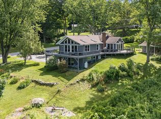 104 Fairfield Hill Rd, Saint Albans Bay, VT 05478