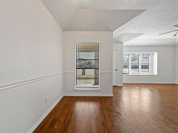 4th image of 6613-6615 Laura Ann Ct #6613