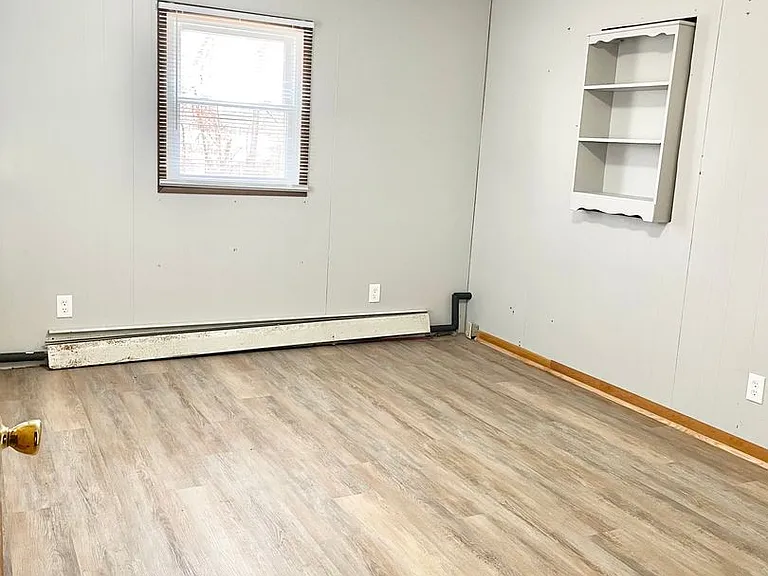 400 S Liberty St — Photo 10