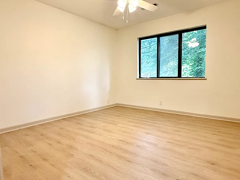 1915 Waldens Edge Way #1915 — Photo 6