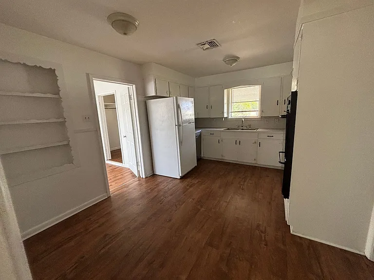 4101 Glen St — Photo 19