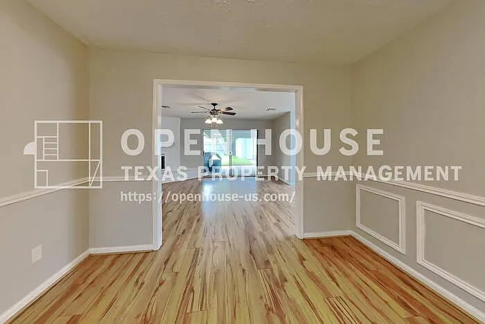 1920 Crooked Creek Ln — Photo 9