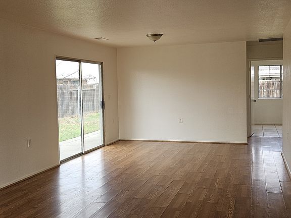 2nd image of 1168 Poplar Ct