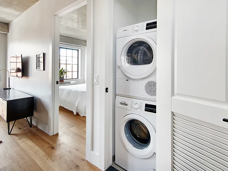 213 Maujer St #2 — Photo 4