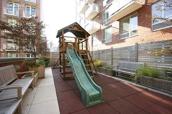 Rented by Sotheby's International Realty | media 23