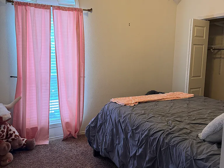 1137 Robin Cir — Photo 17
