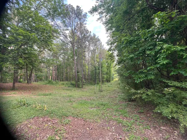 97K Pinehaven Dr, Tuscumbia, AL 35674