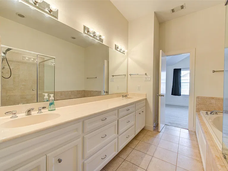 2710 Hullsmith Dr #402 — Photo 29