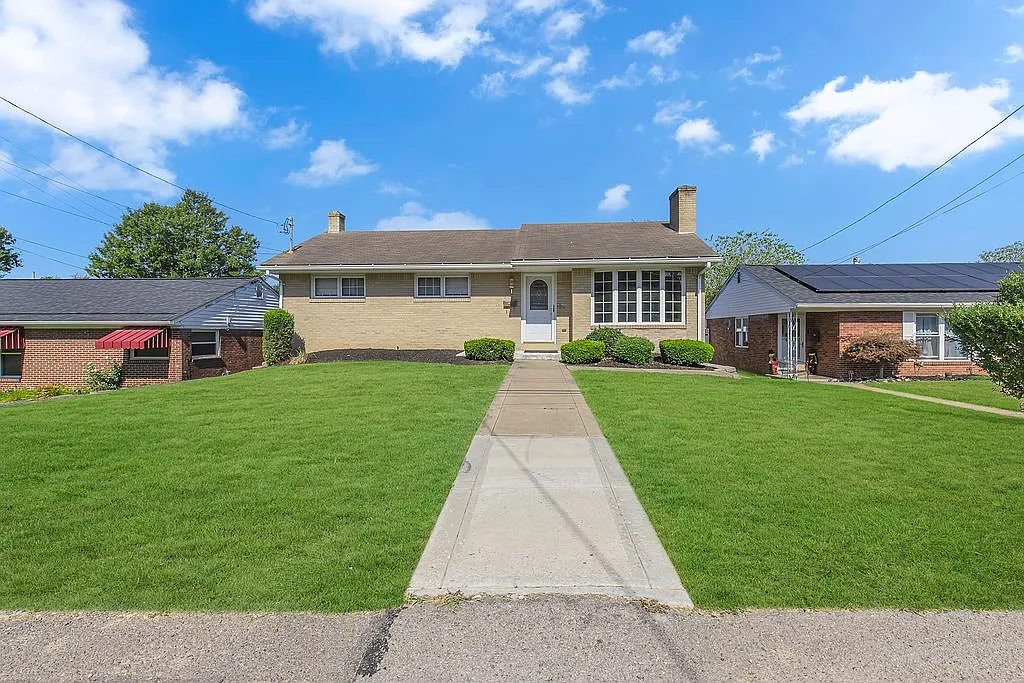 2410 Martha St photo 1