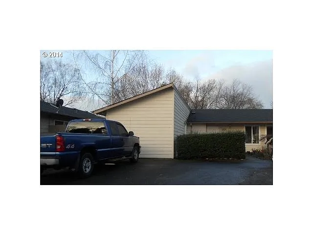 1835 NE Barberry Dr photo 1