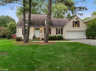 604 Glenwood Ln, Glenview, IL