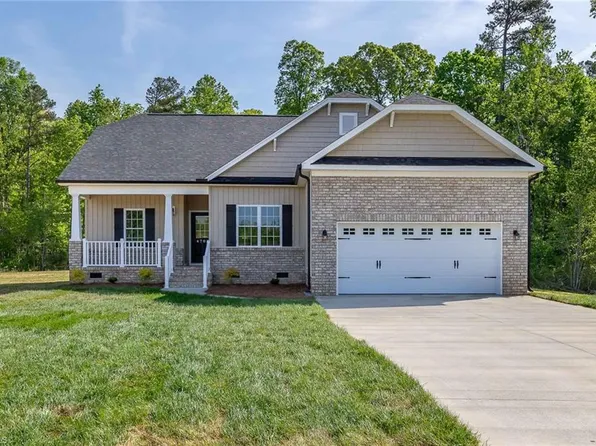 4811 Lord Andrews Pl, Liberty, NC 27298