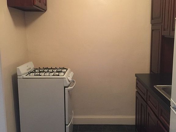 5th image of 67-67 Burns St #6U