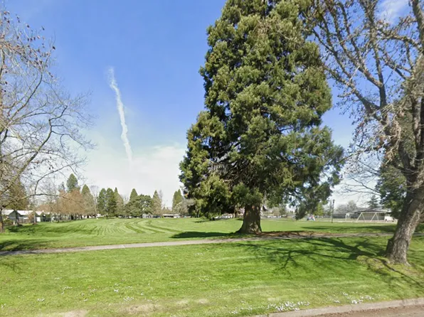 638 32nd Ave SE APT 5, Albany, OR 97322