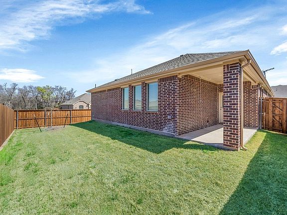 3rd image of 1321 Lazy Grove Dr