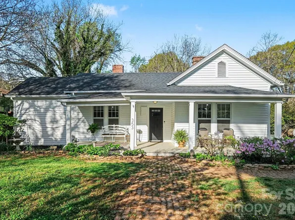 353 Kelly St, Statesville, NC 28677