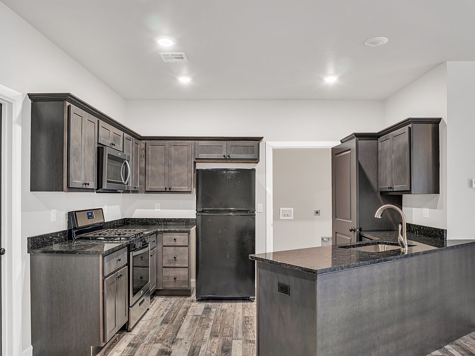 1st image of 1719 E Timberridge Dr
