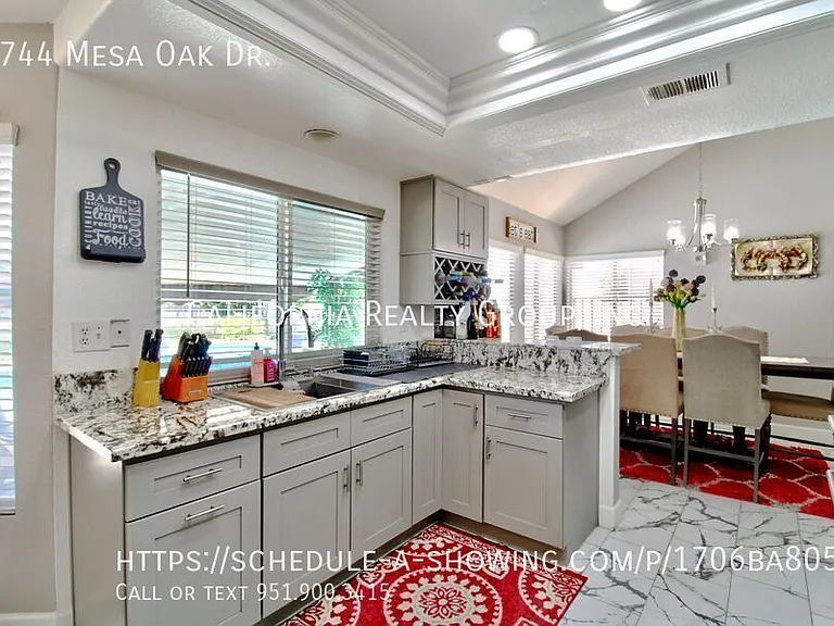 8744 Mesa Oak Dr — Photo 20