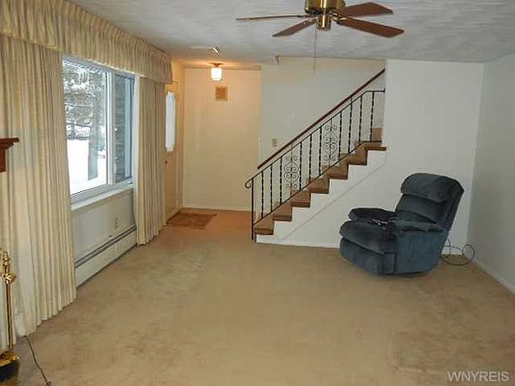 5th image of 9126 Wehrle Dr